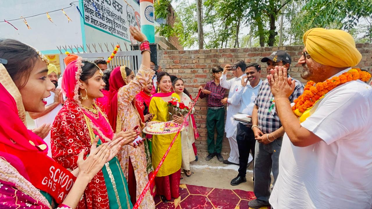 MLA Randhawa inaugurated the works done under Shiksha Kranti Abhiyan in government schools of Dharamgarh and Jastana Kalan, Ramgarh Roorkee.